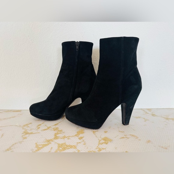 L’AUTRE CHOSE Shoes - 🔥🔥FINAL CLEARENCE🔥🔥 L’AUTRE CHOSE Black Suede Leather Women’s Bootie